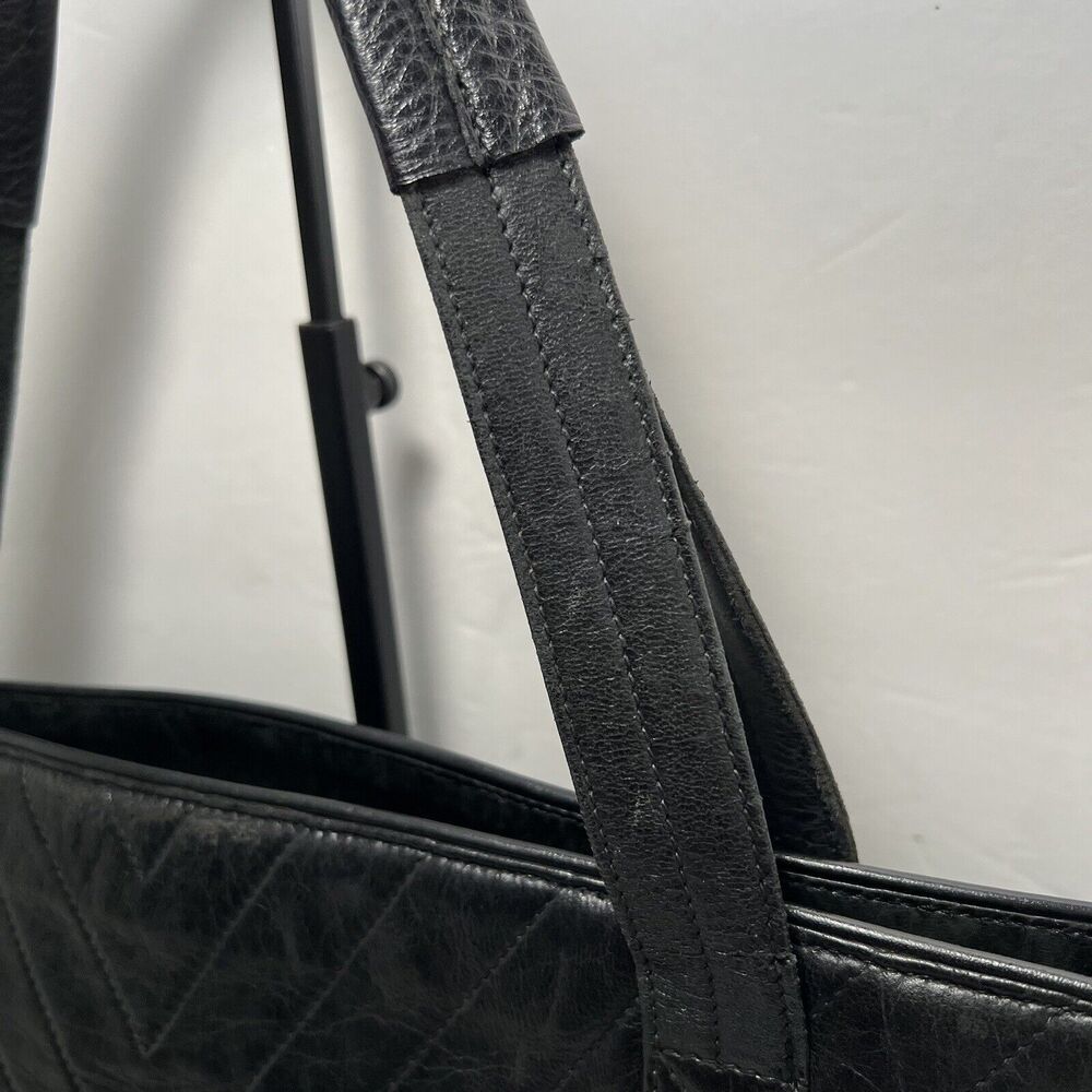 Vintage Chanel Leather Chevron Quilt Tote Bag Shoulder Bag Made In Italy - Picture 7 of 16